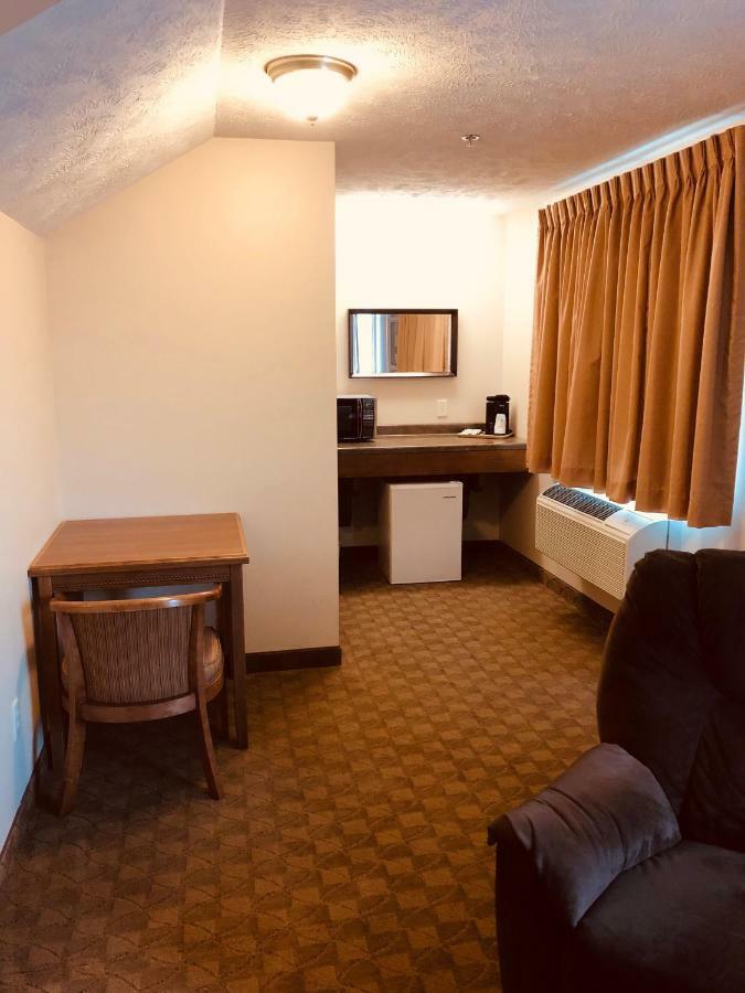 Shenandoah Inn & Suites Luaran gambar